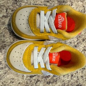 Nike Crib Force 1 “mushroom” Sneakers in Yellow and White